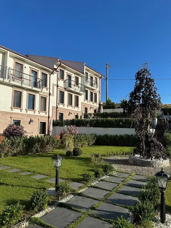 Yeşilin İçinde Huzur, Oikos Bozcaada