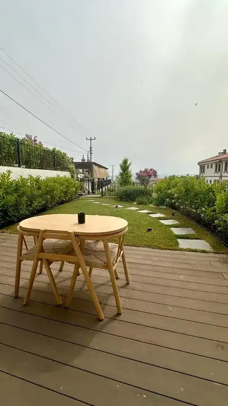Sabah Kahveniz Burada, Oikos Bozcaada