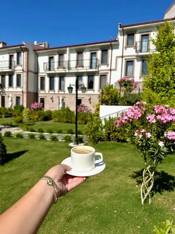 Güne Merhaba, Oikos Bozcaada